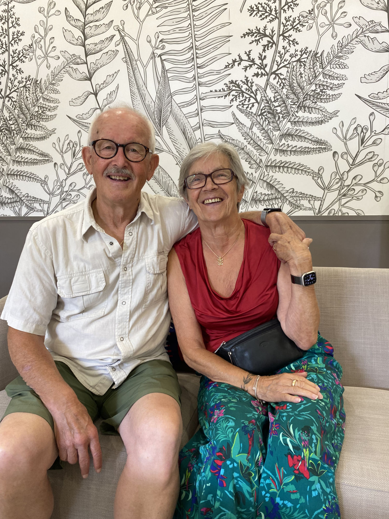 Liliane et Jean-Pierre dans la salle d'animation de l'Orangerie